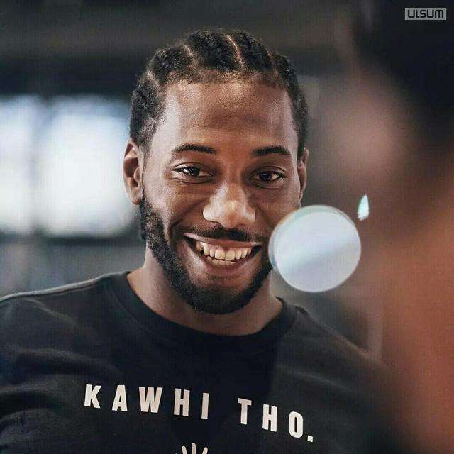 场下观众冲 场下观众冲