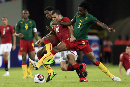 中场前插攻